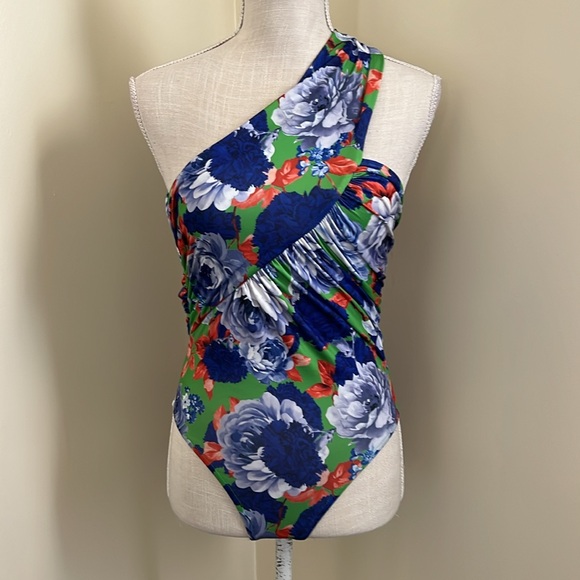 🆕 Zara One Sleeve Floral
Asymmetric Bodysuit - Picture 7 of 15